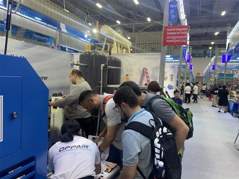 0E9235E5A71B5E862D4F0524FAF80F40
